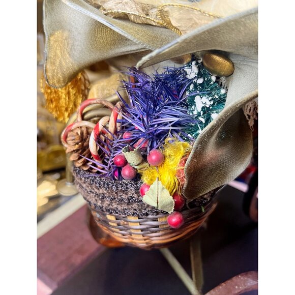 H.C. Accents Handmade Santa Figurine On Tricycle With Basket Of Festive Accents - Picture 5 of 10